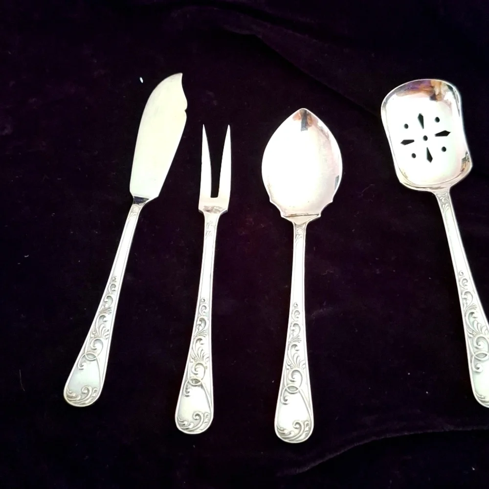 Vintage SElegant Silver Cutlery Set